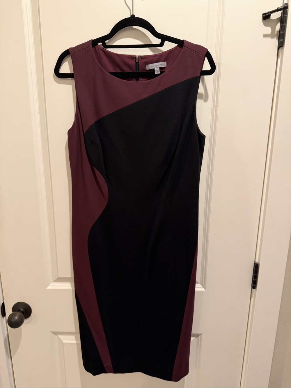 Classiques Entier Two-Tone Burgundy and Black Sheath Dress